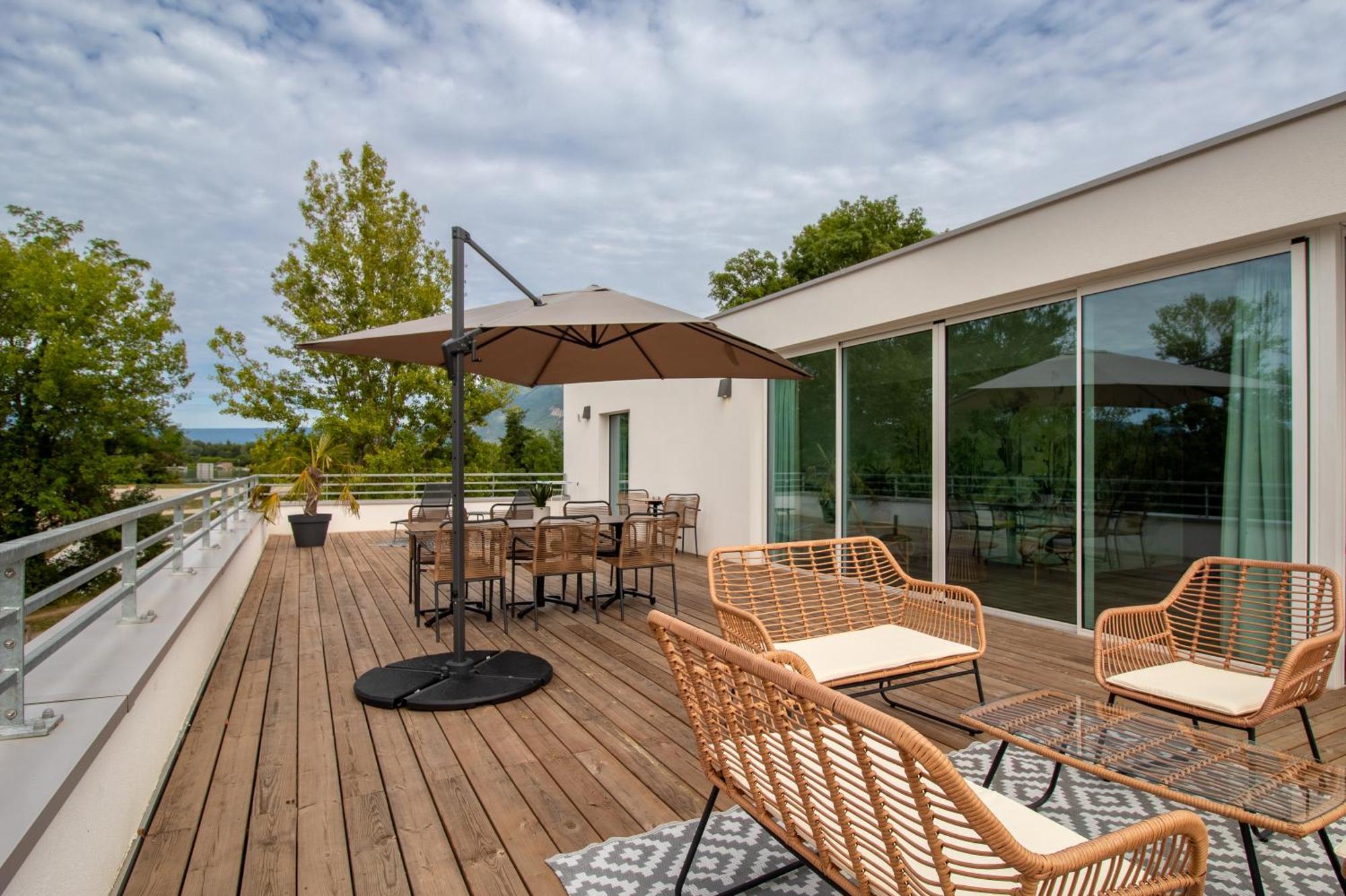 Shana Hotel & Residence 沙纳兹 外观 照片